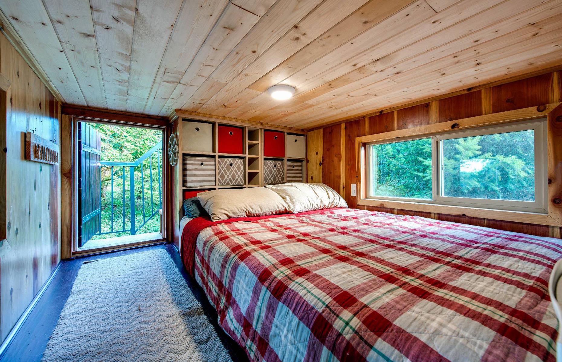 Basecamp + Green von Backcountry Homes